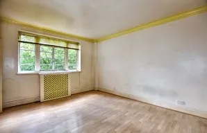Property for Auction in London - Flat 1 Tavistock Court, Tavistock Square, Bloomsbury, London