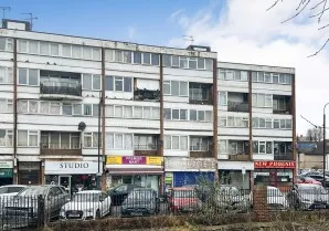 Property for Auction in London - 35 Princesses Parade, Waterside, Crayford, Dartford, Kent