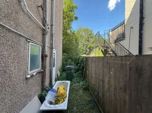 Property for Auction in London - 197 Plumstead High Street, Plumstead, London
