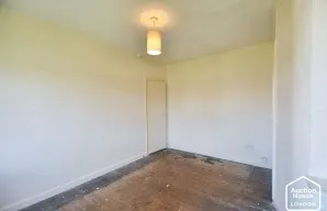 Property for Auction in London - 21 Russell Close, Crayford, Dartford, Kent