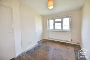 Property for Auction in London - 21 Russell Close, Crayford, Dartford, Kent