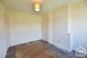 Property for Auction in London - 21 Russell Close, Crayford, Dartford, Kent
