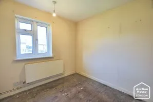 Property for Auction in London - 21 Russell Close, Crayford, Dartford, Kent