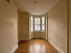 Property for Auction in London - Ground Floor Flat, 52 Strahan Road, Bow, London