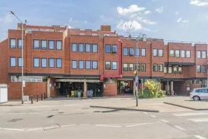 Property for Auction in London - Flat 6 Queen Annes Court, Peascod Street, Windsor, Berkshire