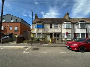 Property for Auction in London - 30 Eveline Road, Mitcham, Surrey