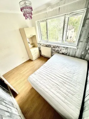 Property for Auction in London - 86A Holly Hill Road, Erith, Kent