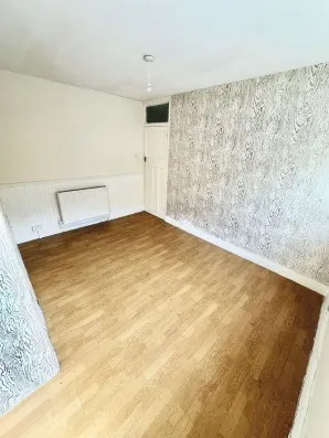 Property for Auction in London - 86A Holly Hill Road, Erith, Kent