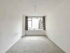 Property for Auction in London - Flat 28 Florin Court, 6-9 Charterhouse Square, Barbican, London