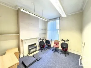 Property for Auction in London - 10 Town Hall Street, Grimsby, North East Lincolnshire
