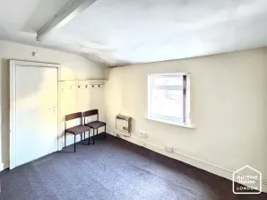 Property for Auction in London - 10 Town Hall Street, Grimsby, North East Lincolnshire