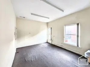Property for Auction in London - 10 Town Hall Street, Grimsby, North East Lincolnshire