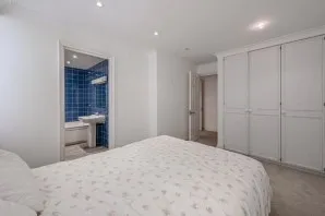 Property for Auction in London - Flat 4, 193 Queen's Gate, South Kensington, London