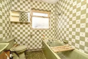 Property for Auction in London - 31 Sutcliffe Avenue, Earley, Reading, Berkshire