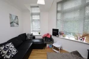 Property for Auction in London - Flat 3 Hatton Place, 118 Midland Road, Luton, Bedfordshire