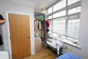 Property for Auction in London - Flat 3 Hatton Place, 118 Midland Road, Luton, Bedfordshire