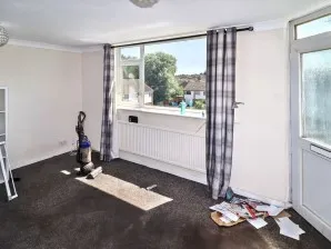 Property for Auction in London - 167 Moorgate Road, Kippax, Leeds, West Yorkshire