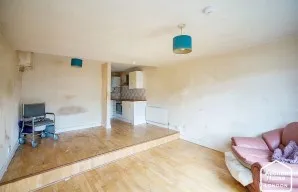 Property for Auction in London - Basement Flat, 8 Percival Terrace, Dover, Kent