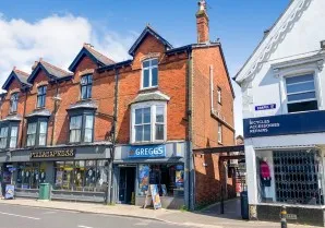 Property for Auction in London - 23A Chapel Street, Petersfield, Hampshire