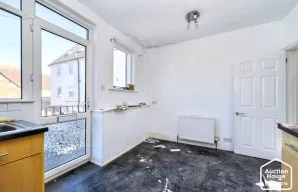 Property for Auction in London - 23A Chapel Street, Petersfield, Hampshire