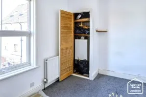 Property for Auction in London - 23A Chapel Street, Petersfield, Hampshire