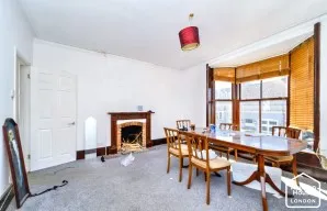 Property for Auction in London - 23A Chapel Street, Petersfield, Hampshire