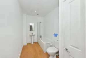 Property for Auction in London - Flat 1 Culpit House, 74-78 Town Centre, Hatfield, Hertfordshire