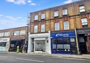Property for Auction in London - Basement Flat, 16 South Ealing Road, Ealing, London