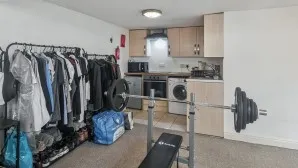 Property for Auction in London - Basement Flat, 16 South Ealing Road, Ealing, London
