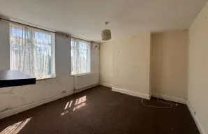 Property for Auction in London - 119A Courtlands Drive, Watford, Hertfordshire