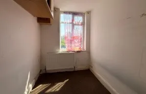 Property for Auction in London - 119A Courtlands Drive, Watford, Hertfordshire