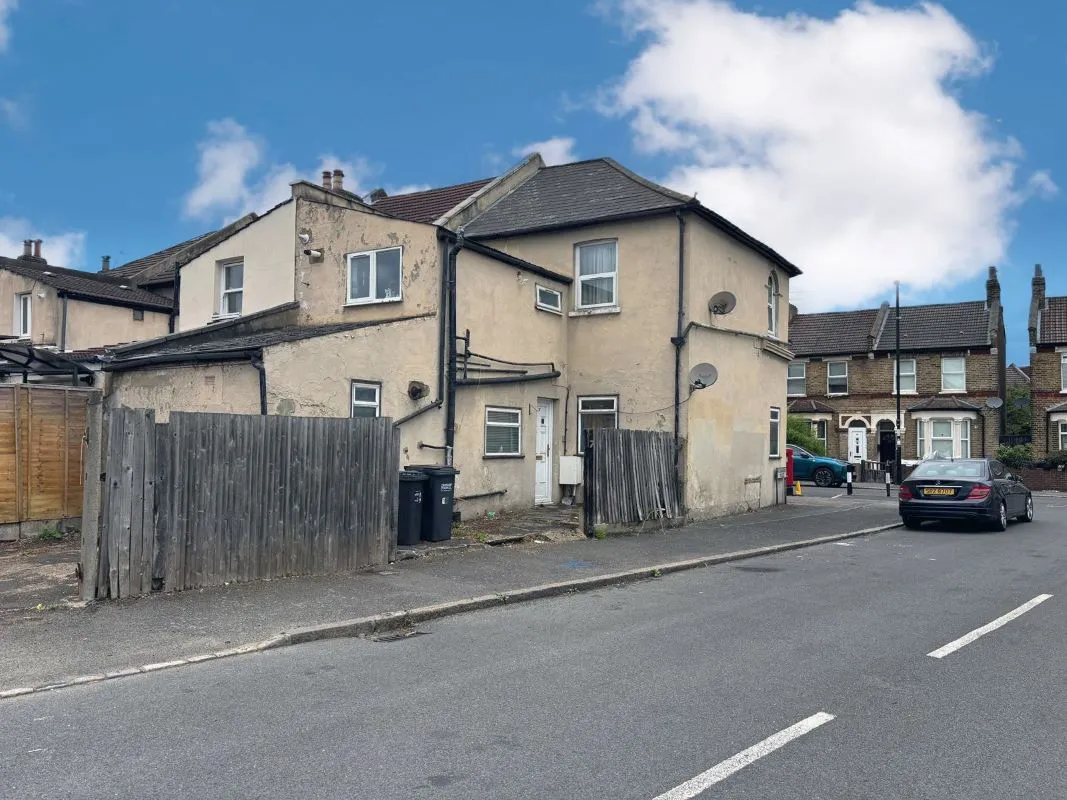 Alexandra Place, South Norwood, London, SE25 6JE - Online Auctions