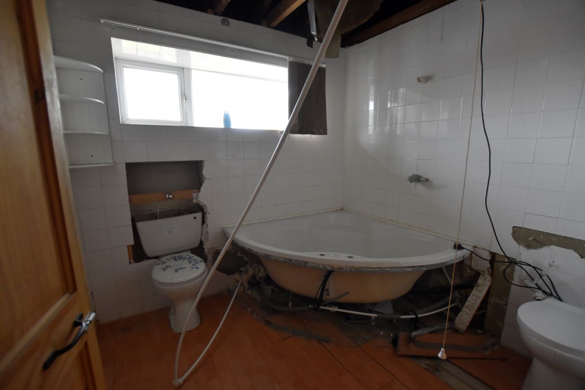 Cheviot Close, Middleton, Manchester, M24 2FY - Online Auctions