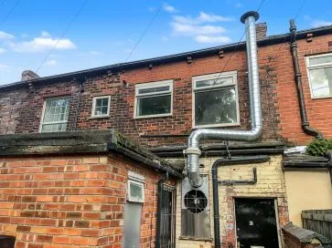 Property for Auction in Manchester - Flat Above, 31 Coalshaw Green Road, Chadderton, Oldham