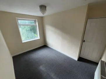 Property for Auction in Manchester - Flat Above, 31 Coalshaw Green Road, Chadderton, Oldham