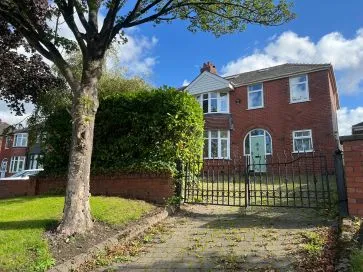 Property for Auction in Manchester - 237 Broadway, Chadderton, Oldham