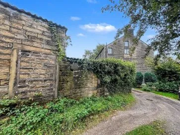 Property for Auction in Manchester - Garage at 11 Brook Lane, Dobcross, Oldham