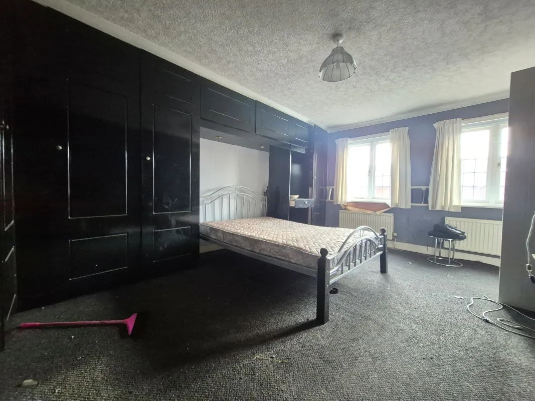 Manor Road, Oldham, Lancashire, OL4 1RQ - Online Auctions