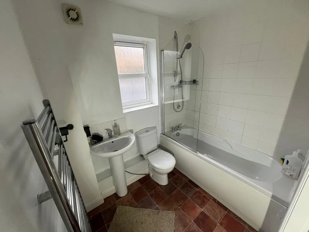 Marlington Drive, Huddersfield, West Yorkshire, HD2 1GU - Online Auctions