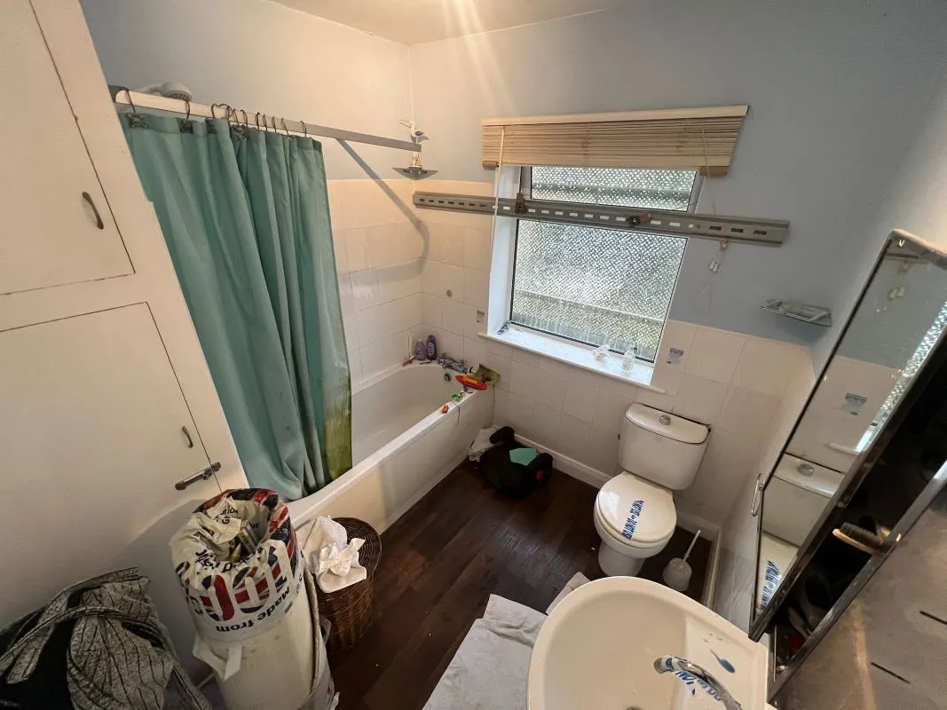 Lindley Avenue, Huddersfield, West Yorkshire, HD3 3QU - Online Auctions