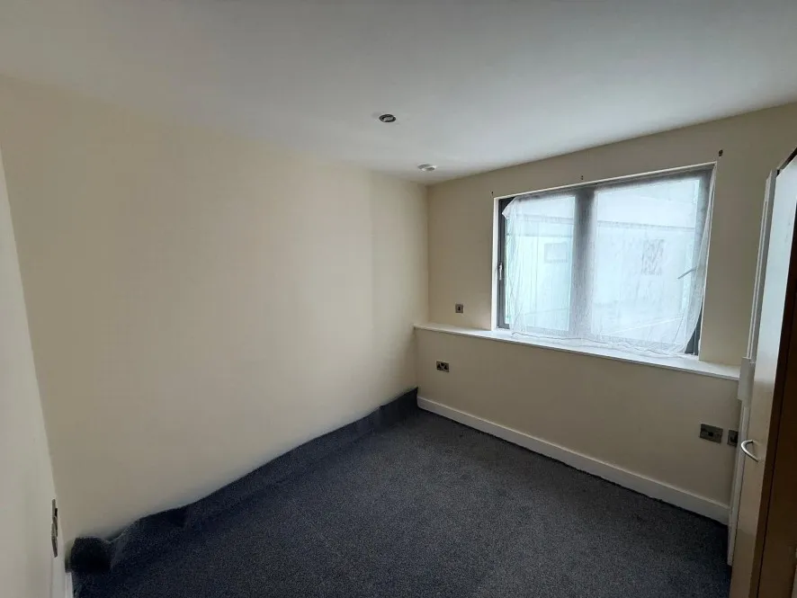 Property for Auction in Manchester - Apartment 401, 6 Oldham Road ...