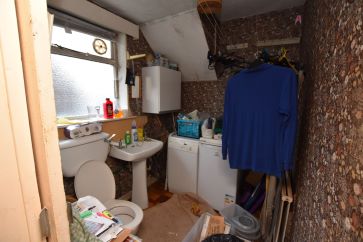 Property for Auction in Manchester - 43 Belmont Avenue, Springhead, Saddleworth