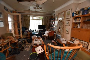 Property for Auction in Manchester - 43 Belmont Avenue, Springhead, Saddleworth