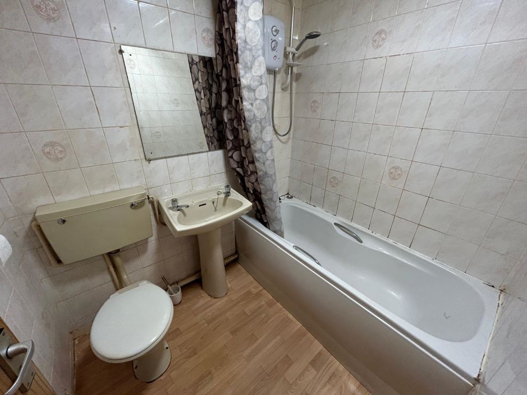 Denmark Way, Chadderton, Oldham, Lancashire, OL9 6SD - Online Auctions
