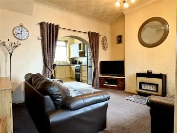Property for Auction in Manchester - 1 Whetstone Hill Lane, Watersheddings, Oldham