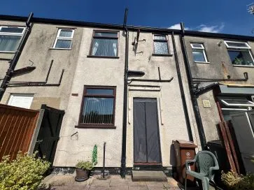 Property for Auction in Manchester - 1 Whetstone Hill Lane, Watersheddings, Oldham