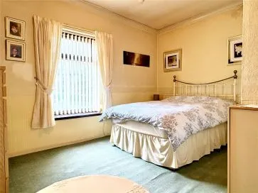 Property for Auction in Manchester - 1 Whetstone Hill Lane, Watersheddings, Oldham