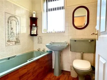 Property for Auction in Manchester - 1 Whetstone Hill Lane, Watersheddings, Oldham