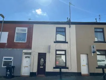 Property for Auction in Manchester - 1 Whetstone Hill Lane, Watersheddings, Oldham