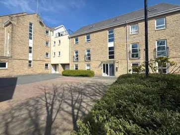 Property for Auction in Manchester - 35 Regent Court, Albert Promenade, Halifax, West Yorkshire